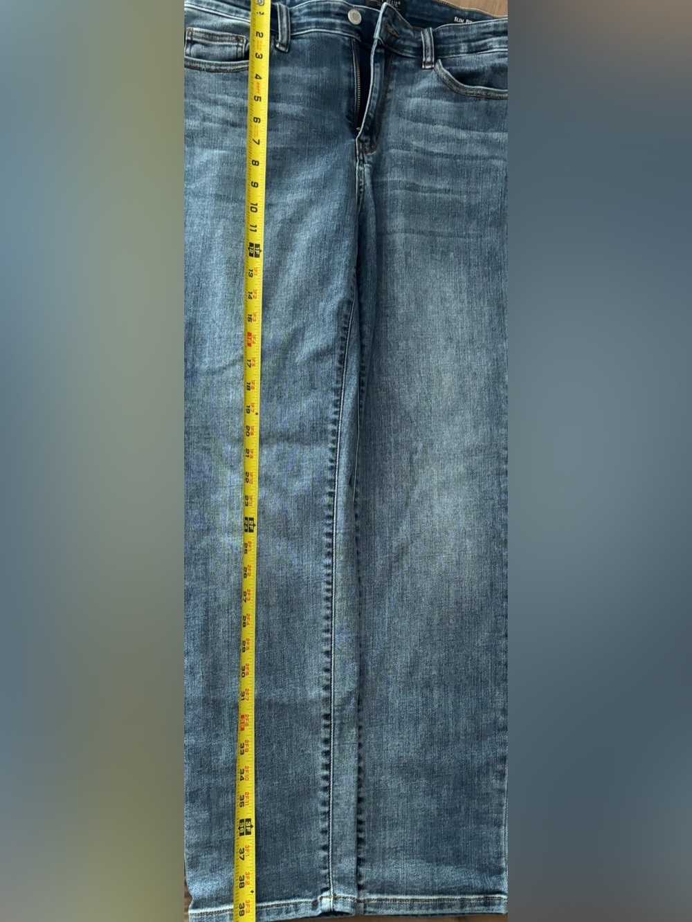 Judy Blue Mid Rise Classic Slim Fit Jeans Medium Wash 13/31 Excellent - Picture 13 of 14